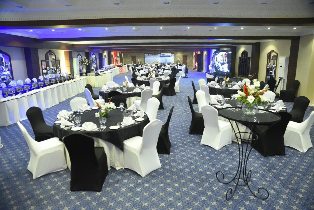 Avari Xpress Faisalabad Exterior foto